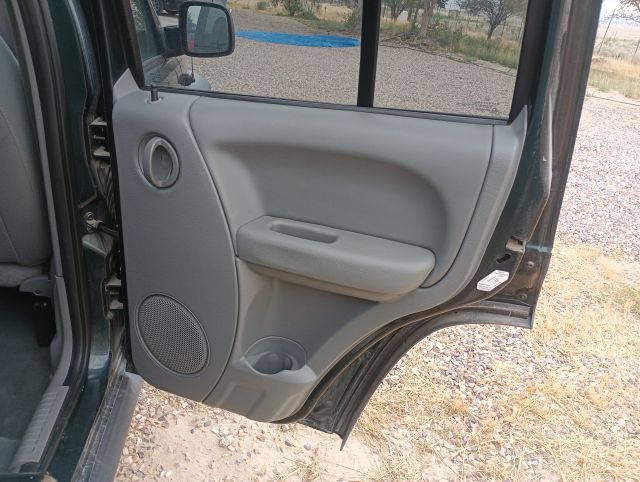 2006 LIBERTY SPORT 4X4 (11).jpg